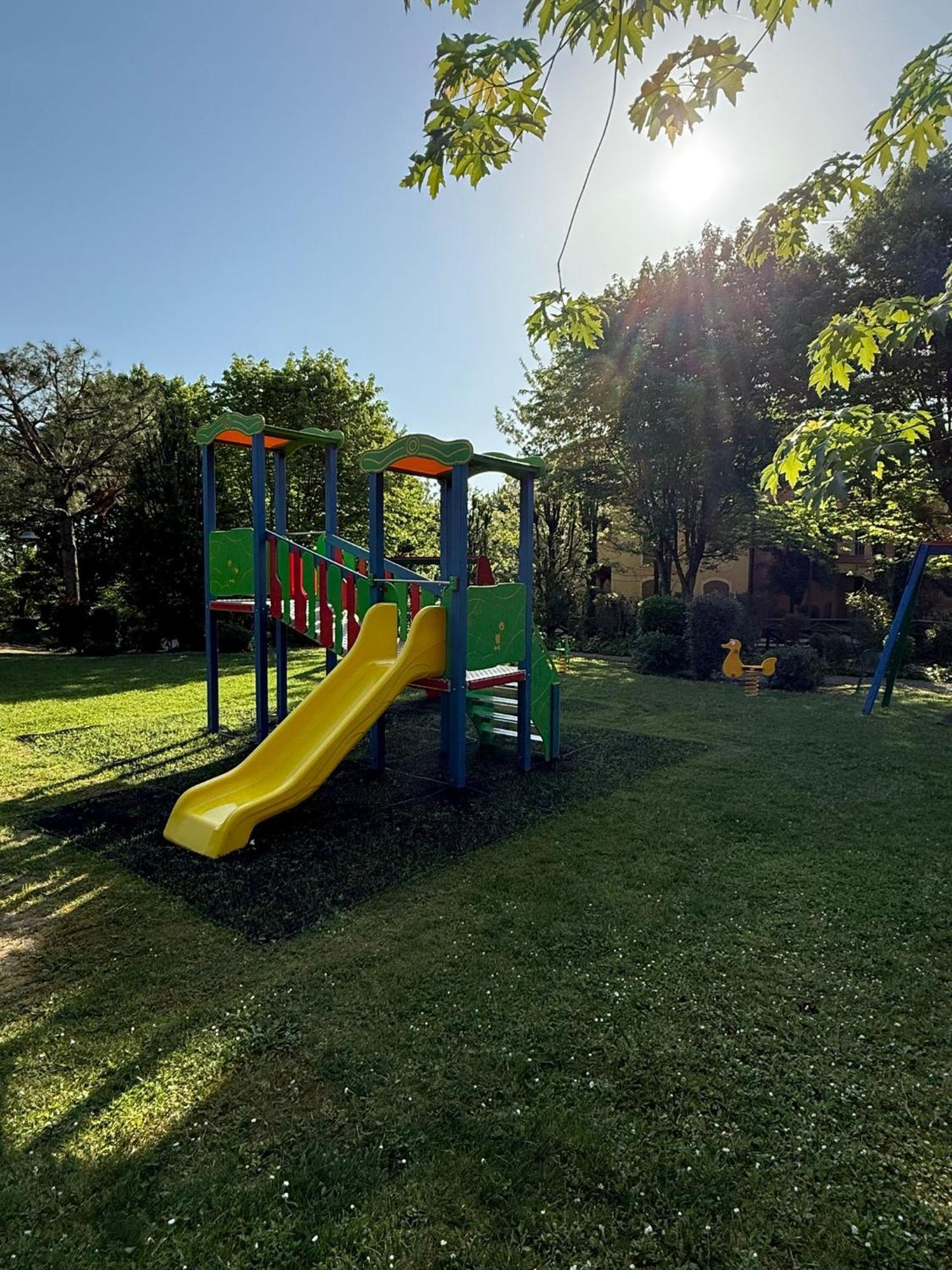 Apartmán Borgo Del Torchio - Gardagate Manerba del Garda Exteriér fotografie