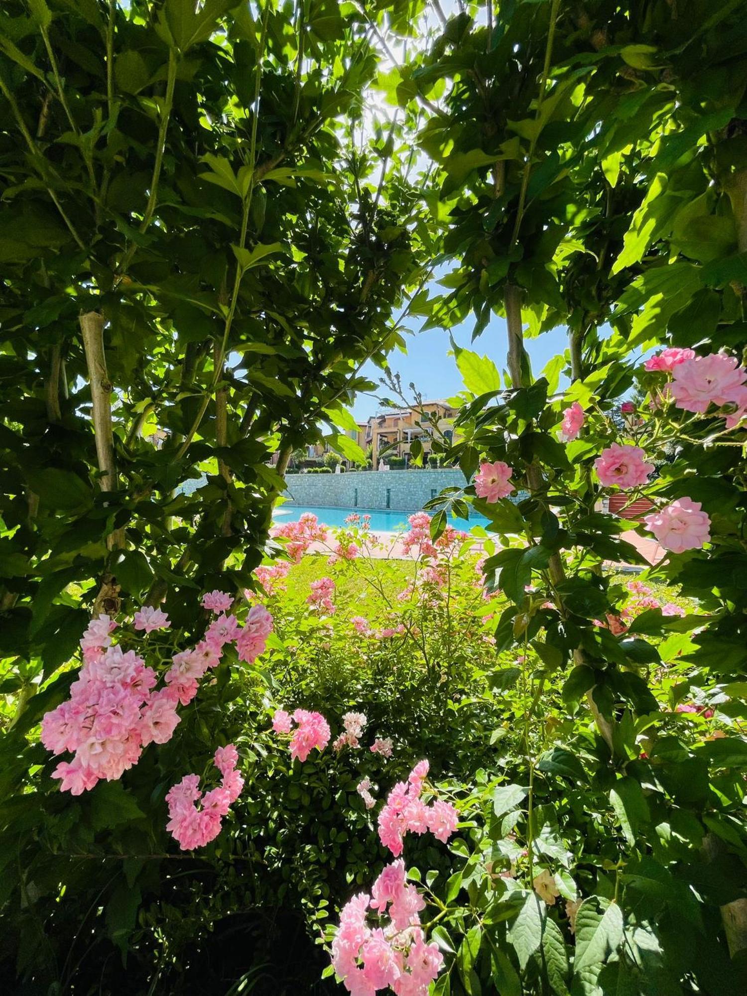 Apartmán Borgo Del Torchio - Gardagate Manerba del Garda Exteriér fotografie